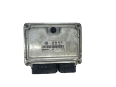 Ohjausyksikkö Seat 038906019NE 0281011824 Bosch 60614