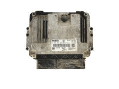 Ohjausyksikkö Opel 0281011943 55556829 8973785712 Bosch