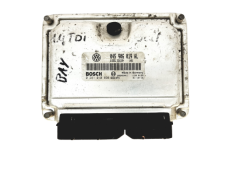 Ohjausyksikkö 045906019AL 0281010698 VW Bosch 18815