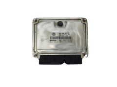 Ohjausyksikkö 045906019C 0281010697 VW Bosch 18760