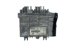 Ohjausyksikkö 030906027K 0261203914 VW Bosch 49152
