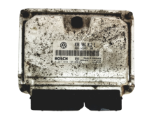 Ohjausyksikkö 038906012E 0281010105 VW Bosch