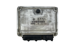 Ohjausyksikkö 0261206823 030906032AS VW Bosch 53809