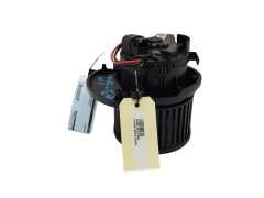 Lämmityspuhaltimen Moottori Renault Kangoo 2 Citan T260953 272109134R 3215