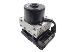 Abs-pumppu Chrysler Voyager P04721427AK 04686702AE Ate 2765