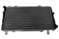 Moottorin Jäähdytin 115610502 16100279001 Skoda Felicia Vika