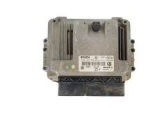 Ohjausyksikkö Opel 0281011943 55556829 8973785711 Bosch 38674