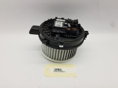 Lämmityspuhaltimen Moottori Opel Astra K 13497776 0130309503 3290