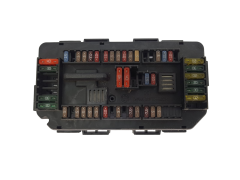 Sulaketaulu 6114 V7 9337879 01 19451.000.001 BMW 19145