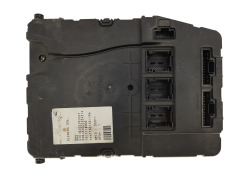 Ohjausyksikkö UCH X84 N2 8200292067 S118400200H Renault Siemens 1238