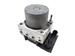 Abs-pumppu Opel Corsa C 13182319 0265800443 0265231583 Bosch 1114