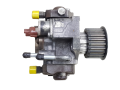 Ruiskutuspumppu 294000-0420 RF7J13800A Denso Mazda