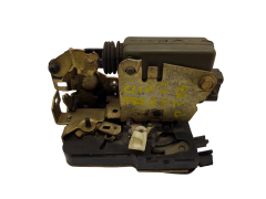 Oven lukitusmekanismi Oikea Taka 7701031779 Renault Clio I Rockwell