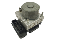Abs-pumppu Nissan Qashqai 476604EA1E 0265956531 Bosch 61697