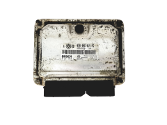Ohjausyksikkö 038906019FG 0281010702 VW Bosch 28396