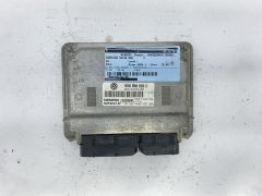 Ohjausyksikkö VW 03D906032C 5WP40124 07 Siemens 57278