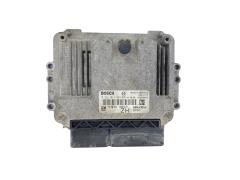 Ohjausyksikkö Opel 0281011943 55556829 8973785712 Bosch GM Isuzu 59646