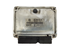 Ohjausyksikkö 038906019NC 0281011819 VW Bosch 14591