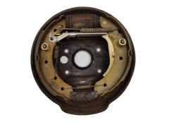 Jarrulevyn suojuslevy Szczęk Vasen 7701042417 Renault Laguna I 32190876.3 11959