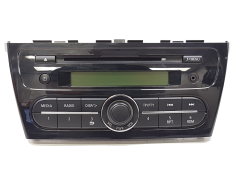 Radio-CD-soitin Mitsubishi Space Star 8701A621 DY-1 ME3E21-4-T