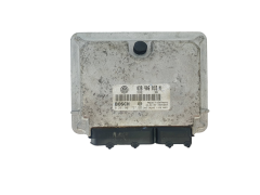 Ohjausyksikkö 038906018N 0281001727 VW Bosch 44562