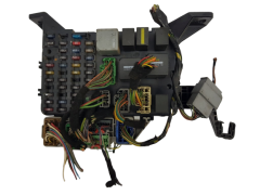 Sulaketaulu Ford 4S7T-14A073-AA 19857