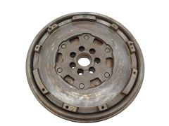 Vauhtipyörä 08271R 123108271R 1.5 DCI Nissan Renault Dacia
