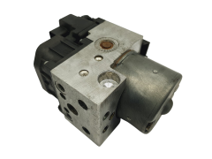Abs-pumppu Audi A4 VW Passat 8E0614111 0273004132 Bosch 65270