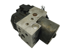 Abs-pumppu Nissan Almera Tino 476604U101 0273004505 Bosch 64946