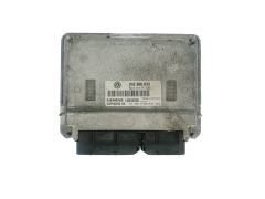 Ohjausyksikkö 03E906033 5WP40163 04 VW Siemens 35950