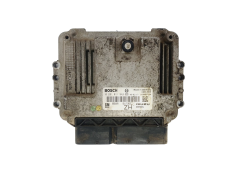 Ohjausyksikkö Opel 0281011943 55556829 8973785711 Bosch 42327