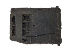 Ohjausyksikkö Renault UCH X84 N2 8200306434 S118400220C Siemens 20001
