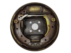 Jarrulevyn suojuslevy Szczęk Vasen 7701051524 Renault Clio 2 32191174-3