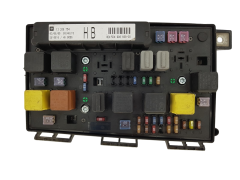 Moduuli 13206754 5DK008668-38 HB Opel GM 1556