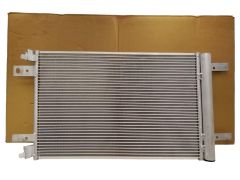 Ilmastointikondensaattori 822550 9816746580 Citroen Peugeot Valeo