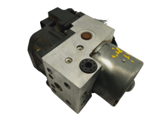 Abs-pumppu Nissan Almera N16 476605M301 0273004452 Bosch 62988