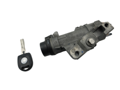 Virtalukko VW Passat Polo 4B0905851G 4B0905849 1379