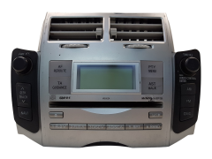 Radio-CD-soitin Toyota Yaris 86120-0D210 CQ-TS0570LC W58824 1013