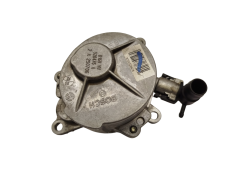 Alipainepumppu 8200520476 2.0 DCI Renault Bosch