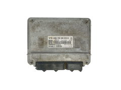 Ohjausyksikkö 03E906023B 5WP40808 04 VW Siemens 42914