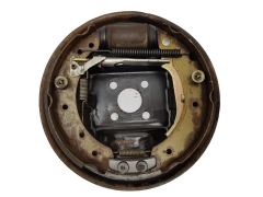 Jarrulevyn suojuslevy Szczęk Vasen 7701051524 Renault Clio 2 32191174-2 11894
