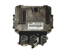 Ohjausyksikkö 0281012770 8200527713 8200631577 Renault Bosch 18157