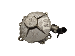Alipainepumppu 8200683982 2.0 DCI Renault Nissan Bosch
