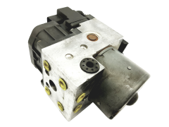 Abs-pumppu Volvo V40 S40 30857585 0273004224 Bosch 35875