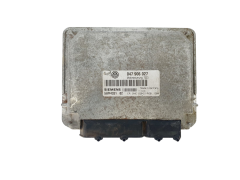 Ohjausyksikkö 047906027 5WP4331 02 VW Seat Siemens 38483
