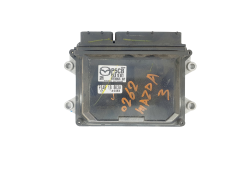 Ohjausyksikkö P5CB18881 E6T67884HZC Mazda Mitsubishi