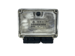 Ohjausyksikkö 045906019C 0281010697 VW Bosch 48561