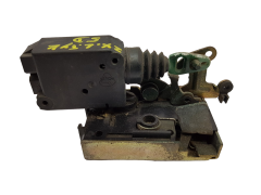 Oven lukitusmekanismi Vasen Taka 96056005 Citroen ZX Kiekert 11159