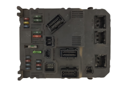 Ohjausyksikkö BSI E02-00 S118085220A 9649627880 PSA Siemens 1631
