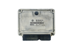 Ohjausyksikkö 038906012AM 0281010658 VW Bosch 45551